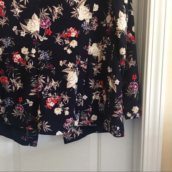 Lane Bryant Size 16 Floral Navy Blazer - Picture 7 of 7